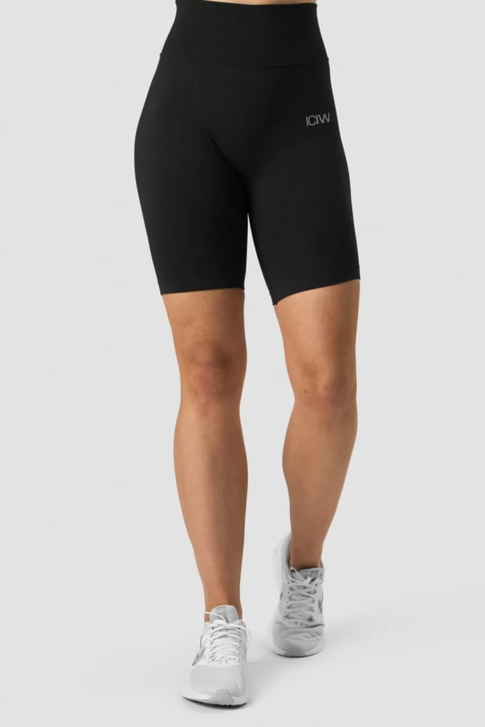 Women ICIW Scrunch Seamless Biker Shorts Black