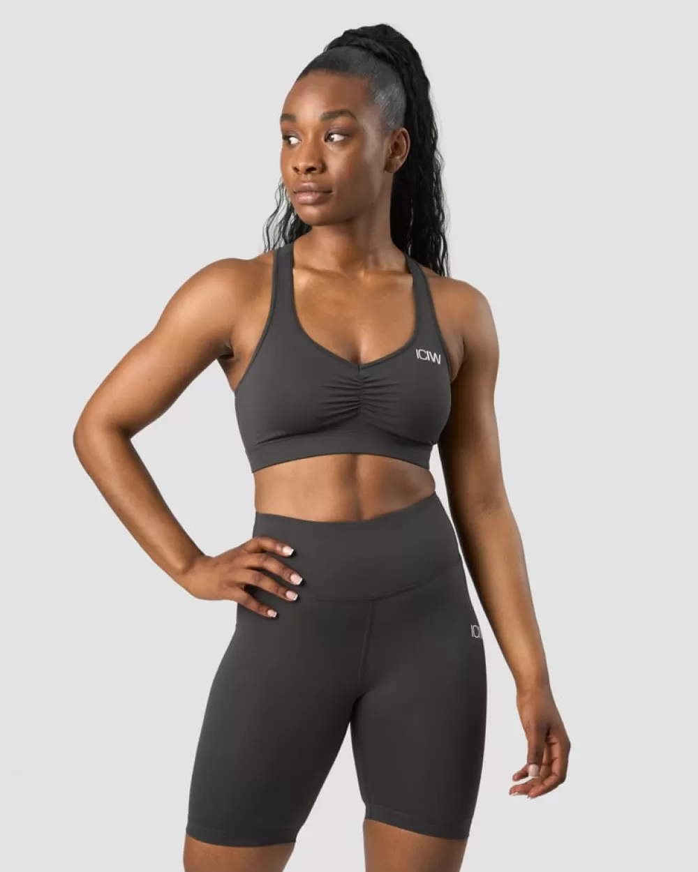 Women ICIW Scrunch Sports Bra Anthracite Wmn