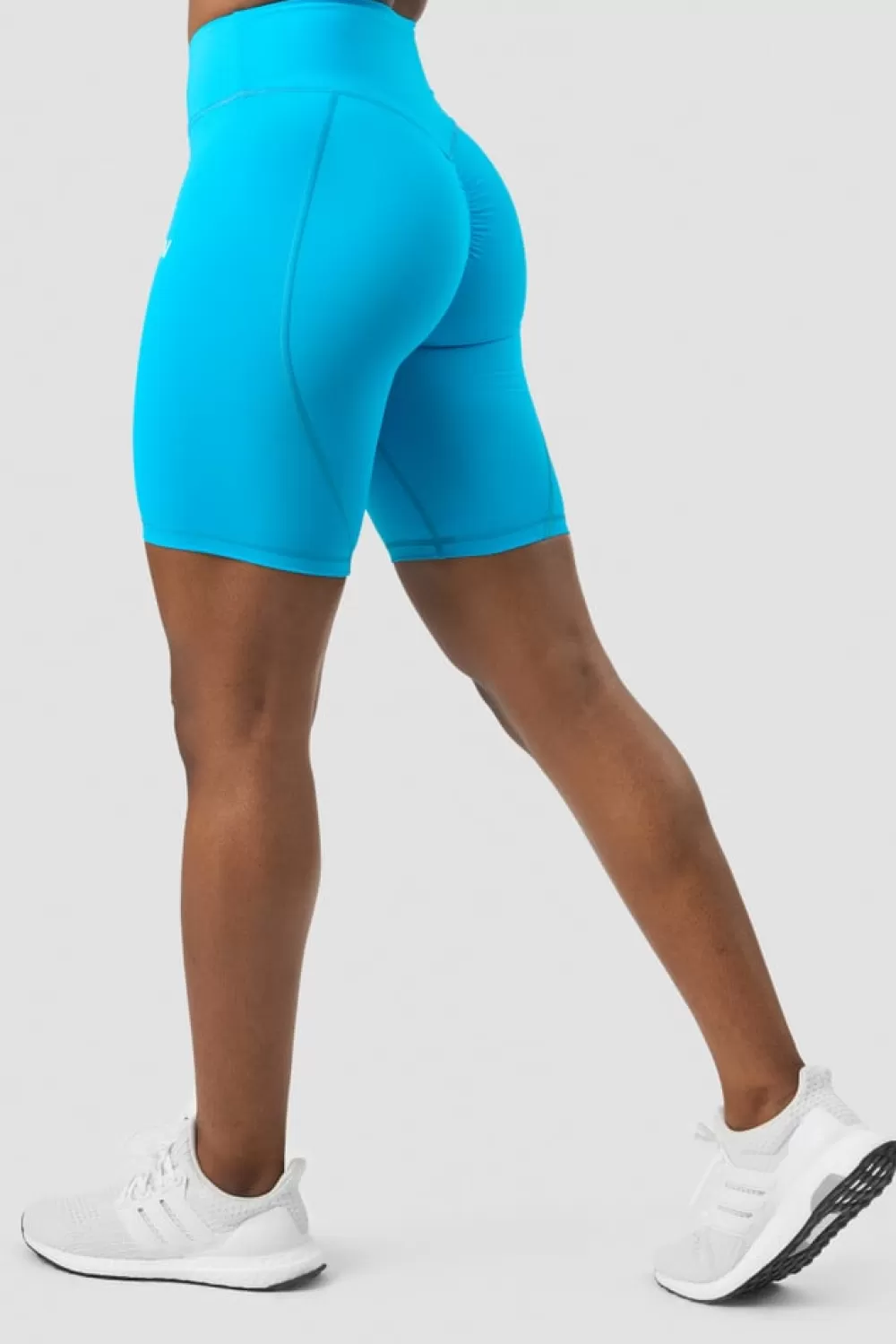 Women ICIW Scrunch V-shape Biker Shorts Blue