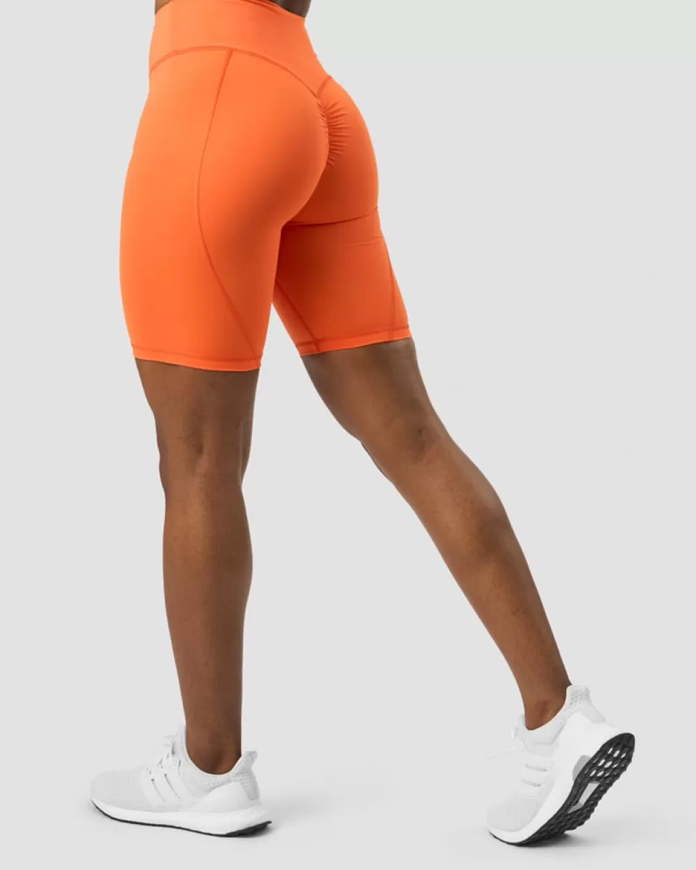 Women ICIW Scrunch V-shape Biker Shorts Orange