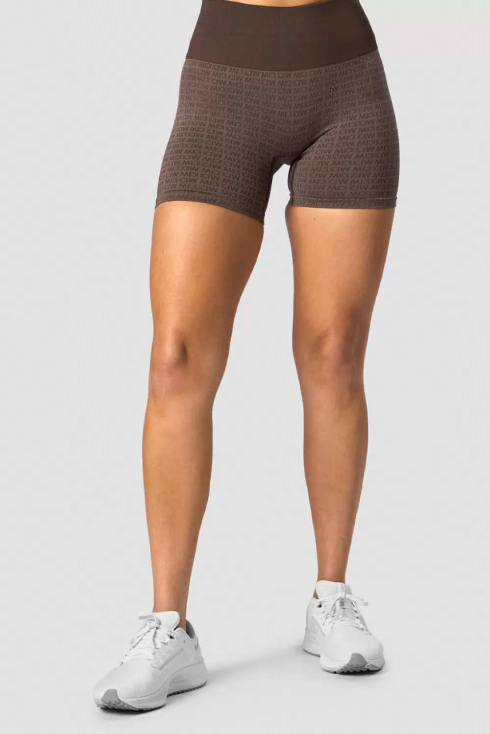 Women ICIW Signature Seamless Shorts Dark Brown