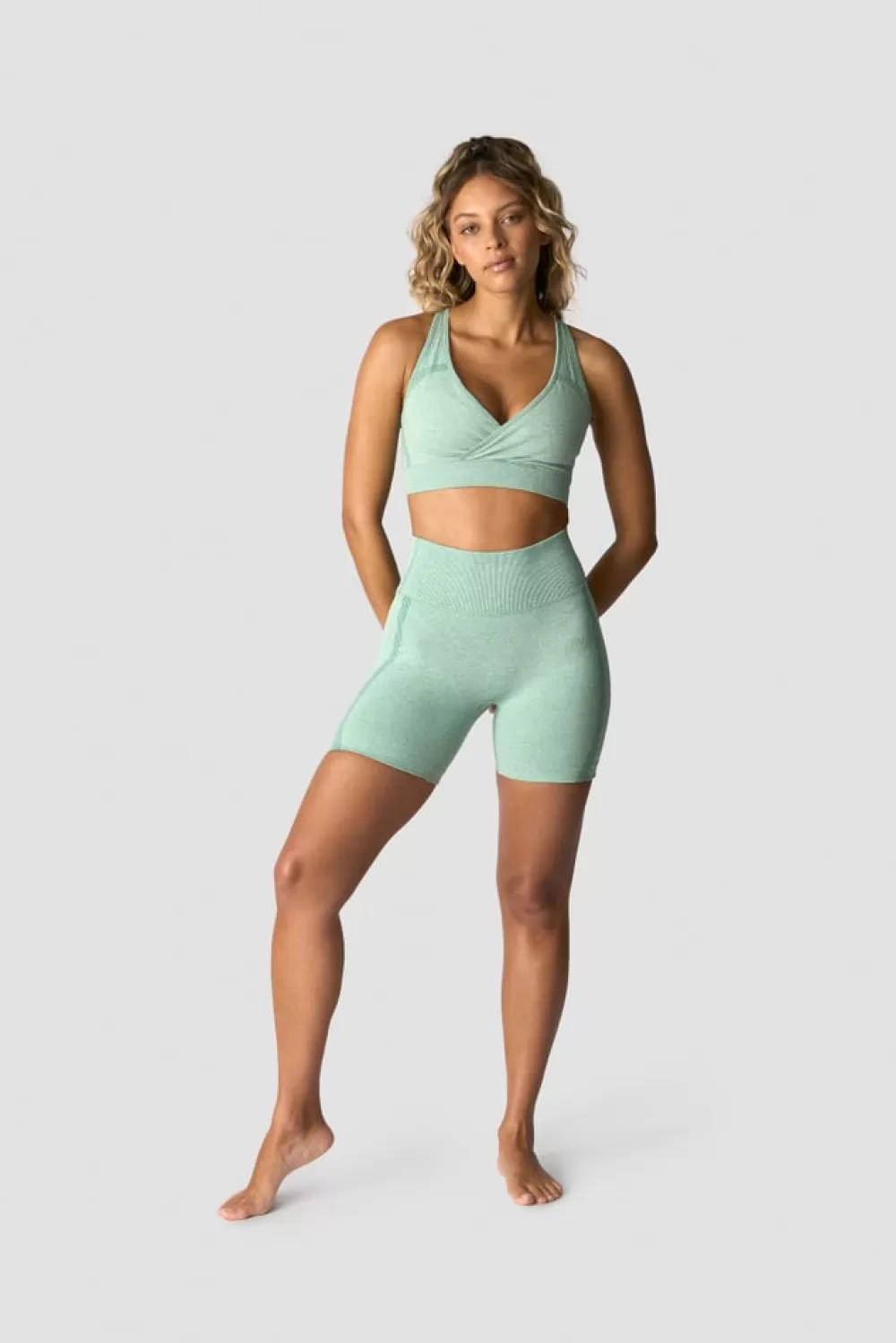 Women ICIW Soft Seamless Adjustable Sports Bra Light Green Melange