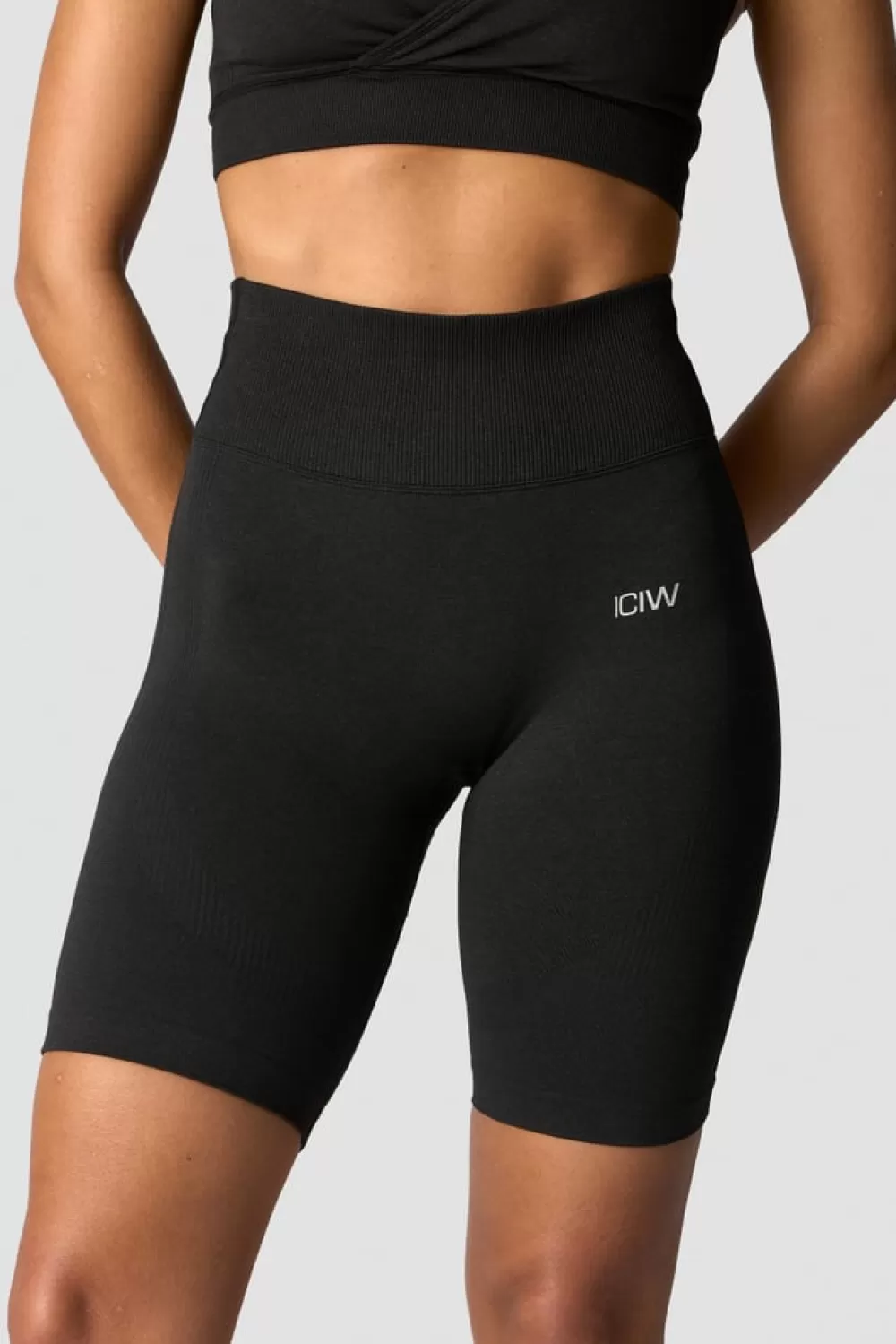 Women ICIW Soft Seamless Biker Shorts Wmn Black