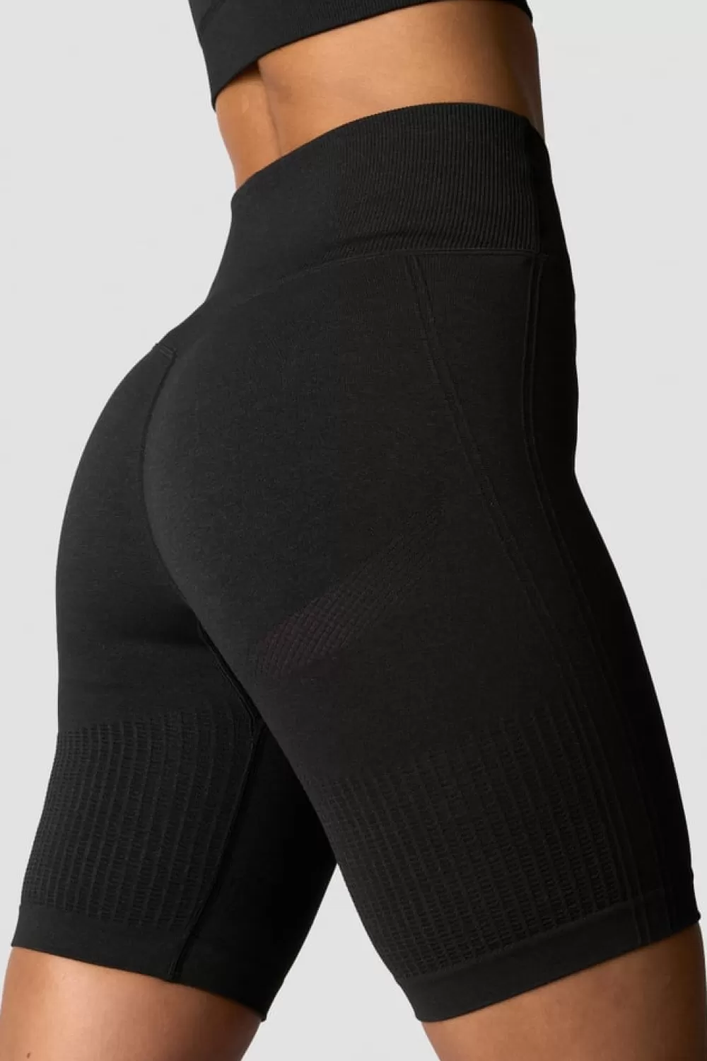 Women ICIW Soft Seamless Biker Shorts Wmn Black