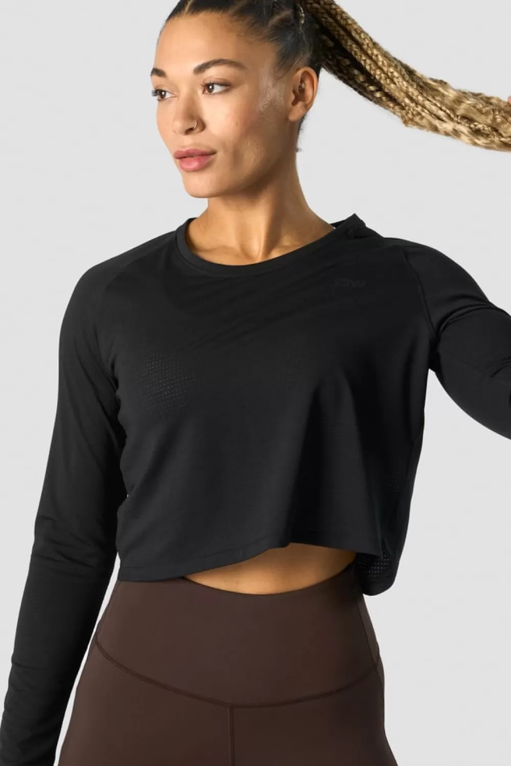 Women ICIW Stride Cropped Long Sleeve Wmn Black