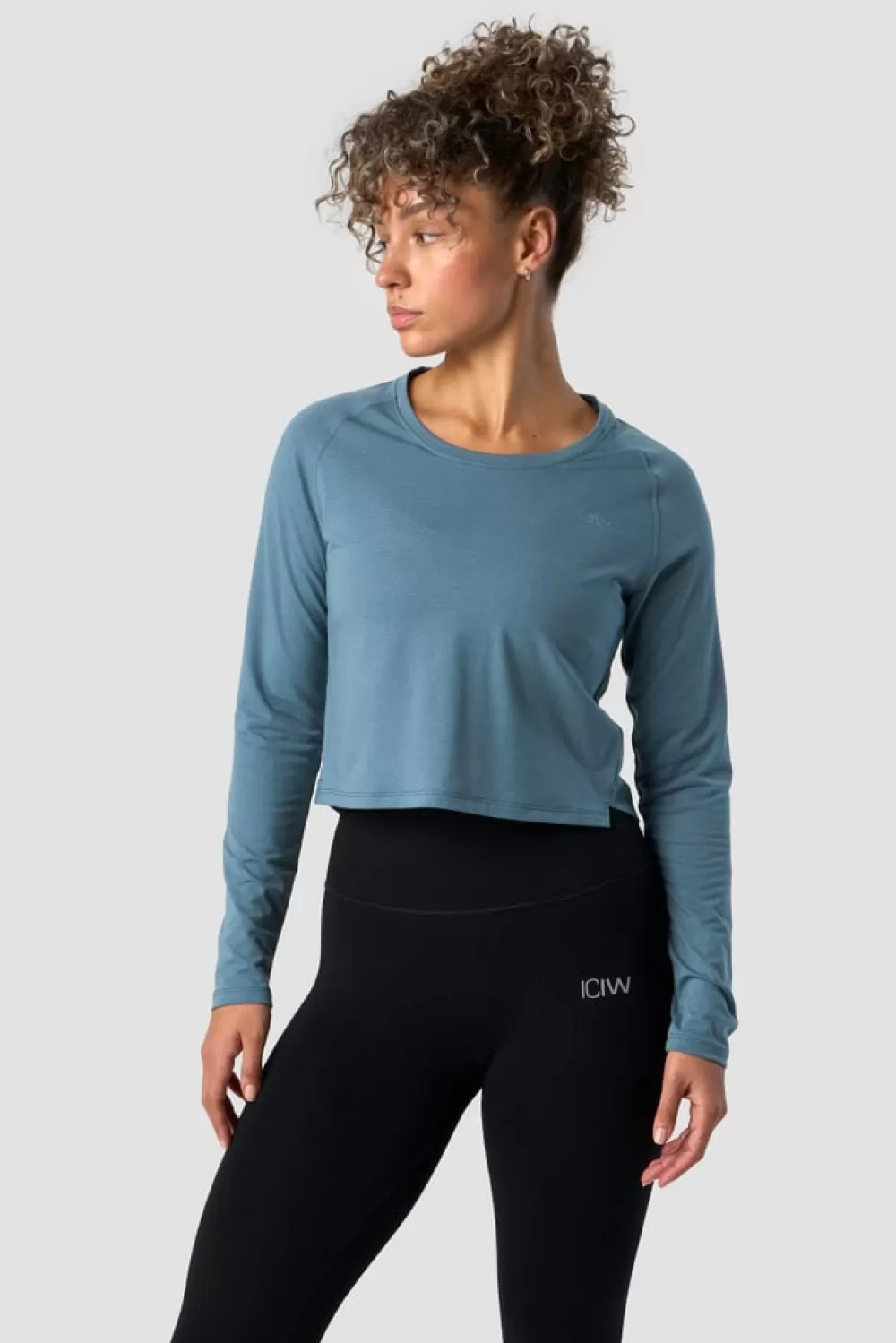 Women ICIW Stride Cropped Long Sleeve Wmn Steel Blue