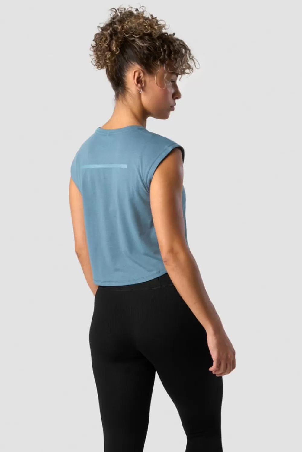 Women ICIW Stride Cropped Tank Wmn Steel Blue