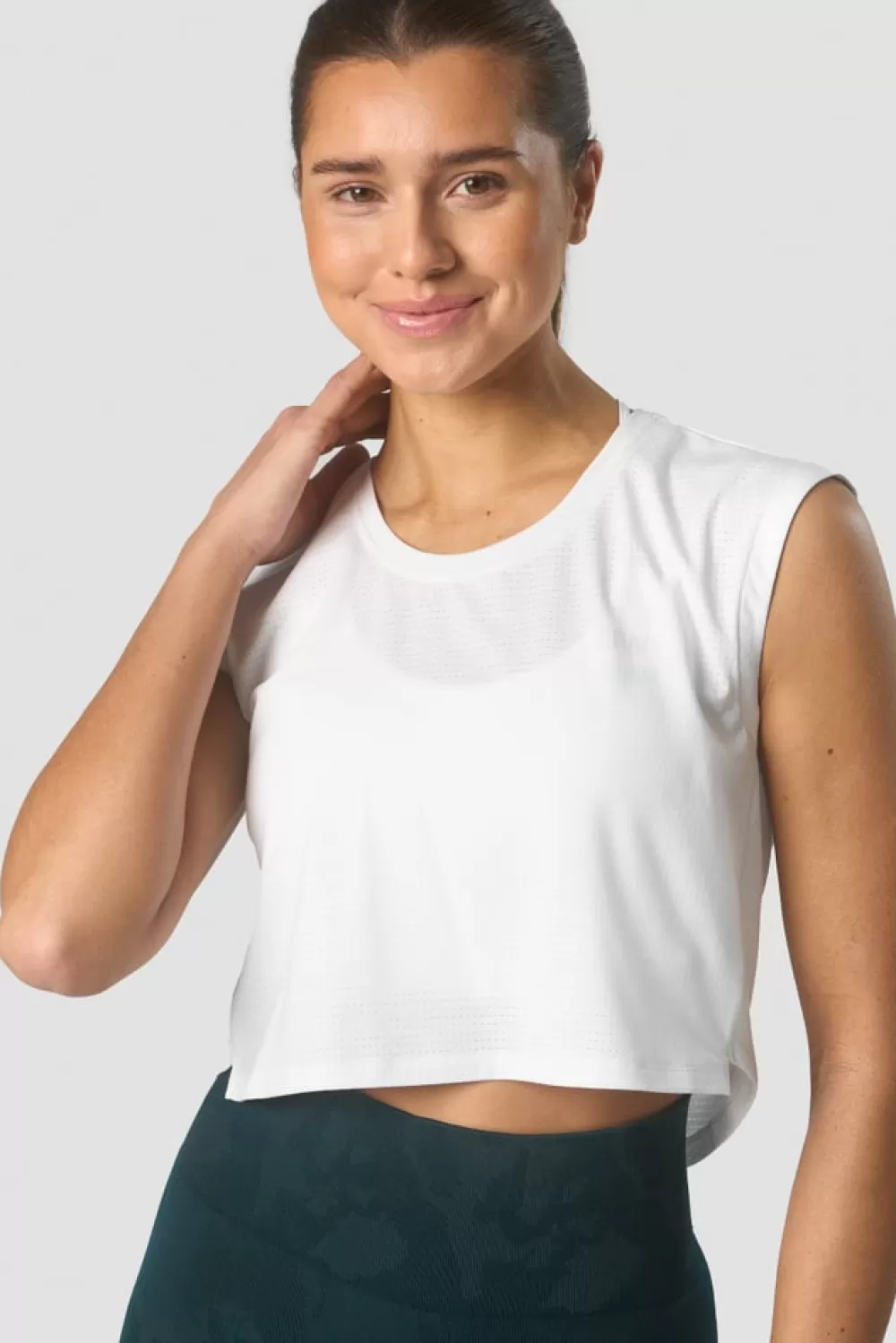 Women ICIW Stride Cropped Tank Wmn White