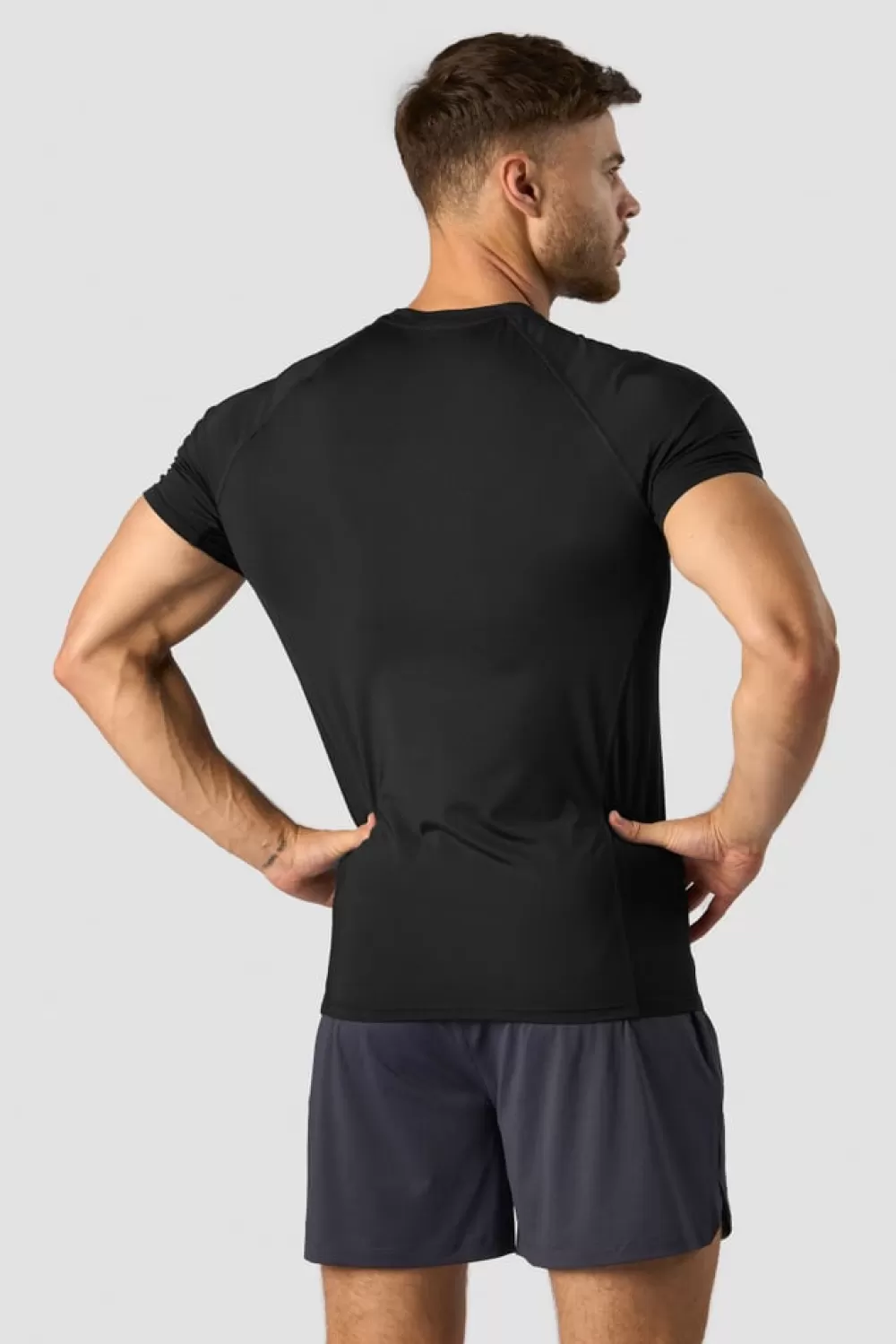 ICIW Stride Muscle Fit T-shirt Men Black