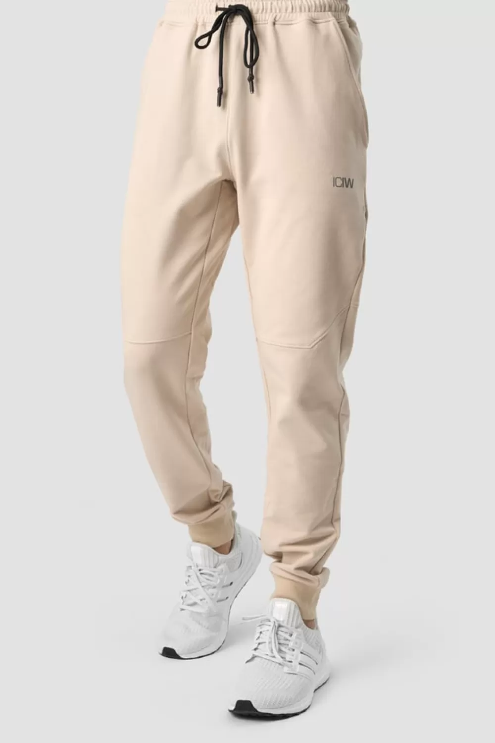 ICIW Stride Sweat Pants Men Beige