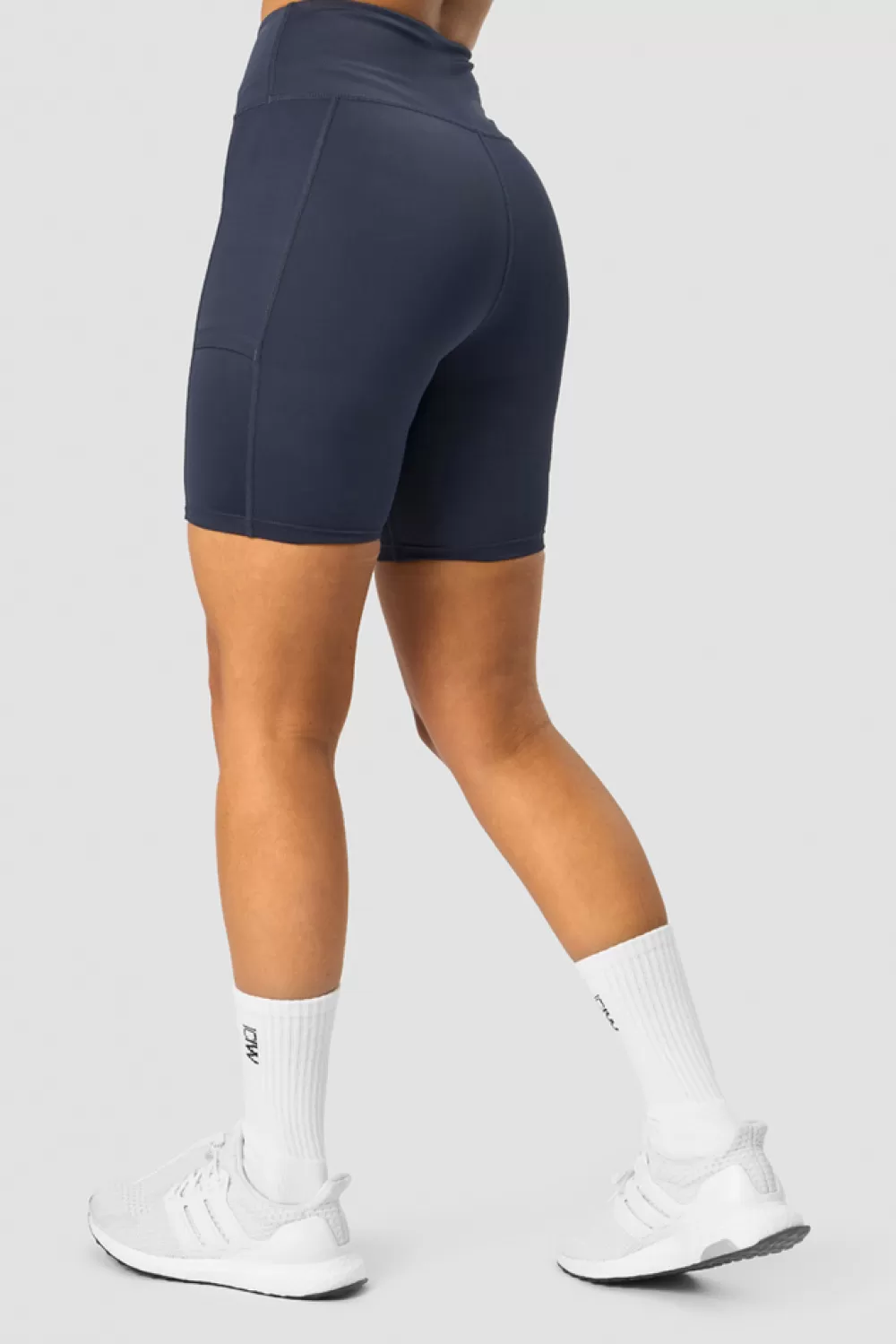 Women ICIW Training Biker Shorts Navy