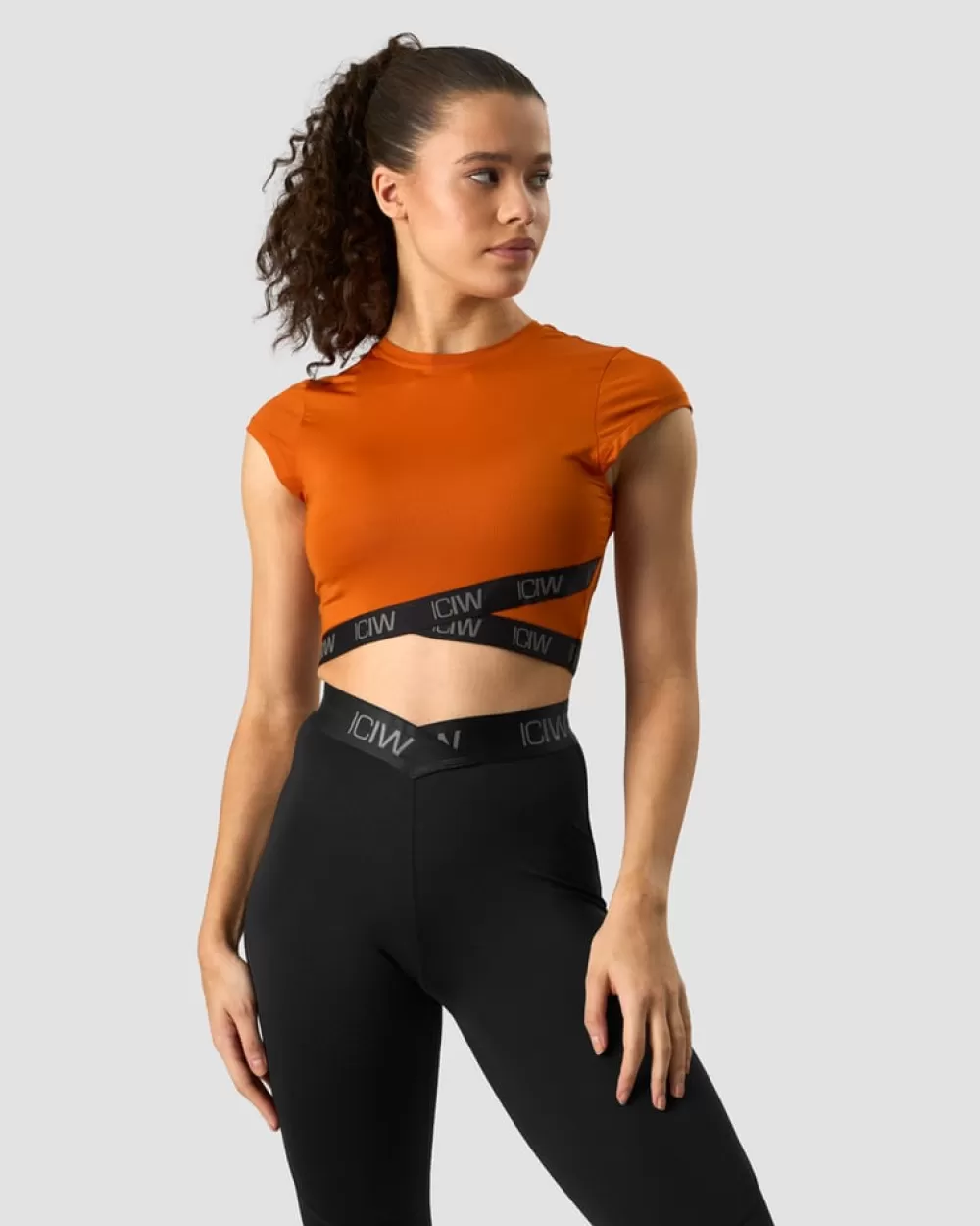 Women ICIW Ultimate Training Cropped T-shirt Amber