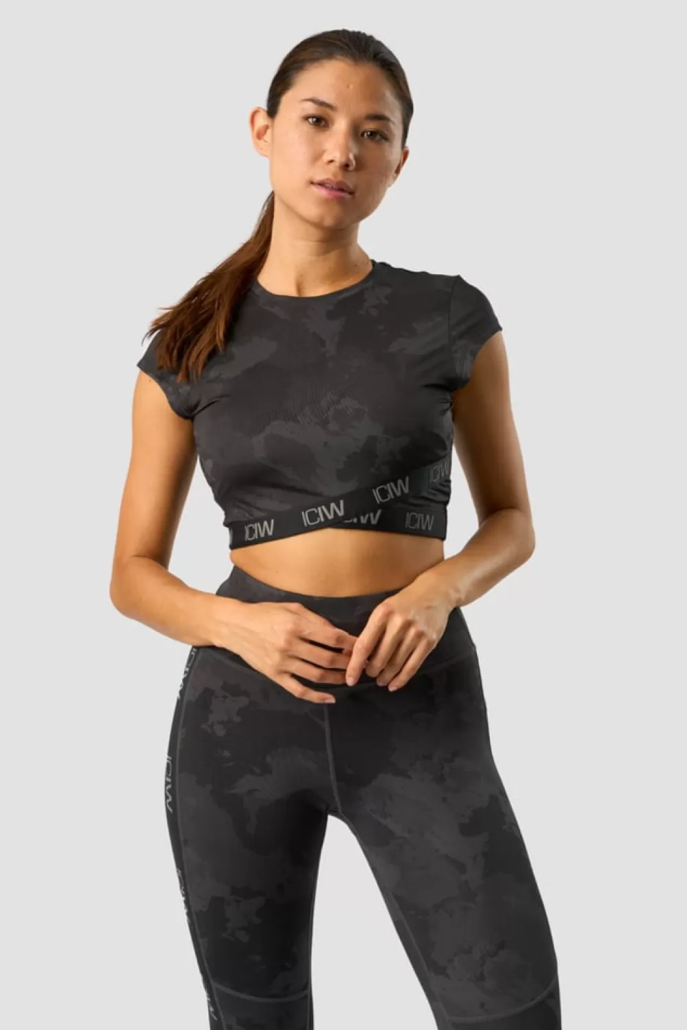 Women ICIW Ultimate Training Cropped T-shirt Black Camo